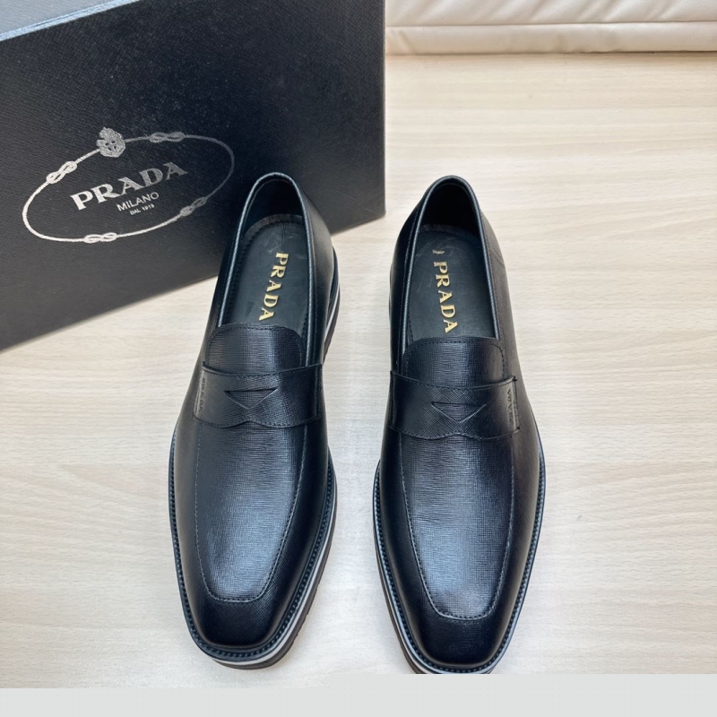 Pra*a leather shoes